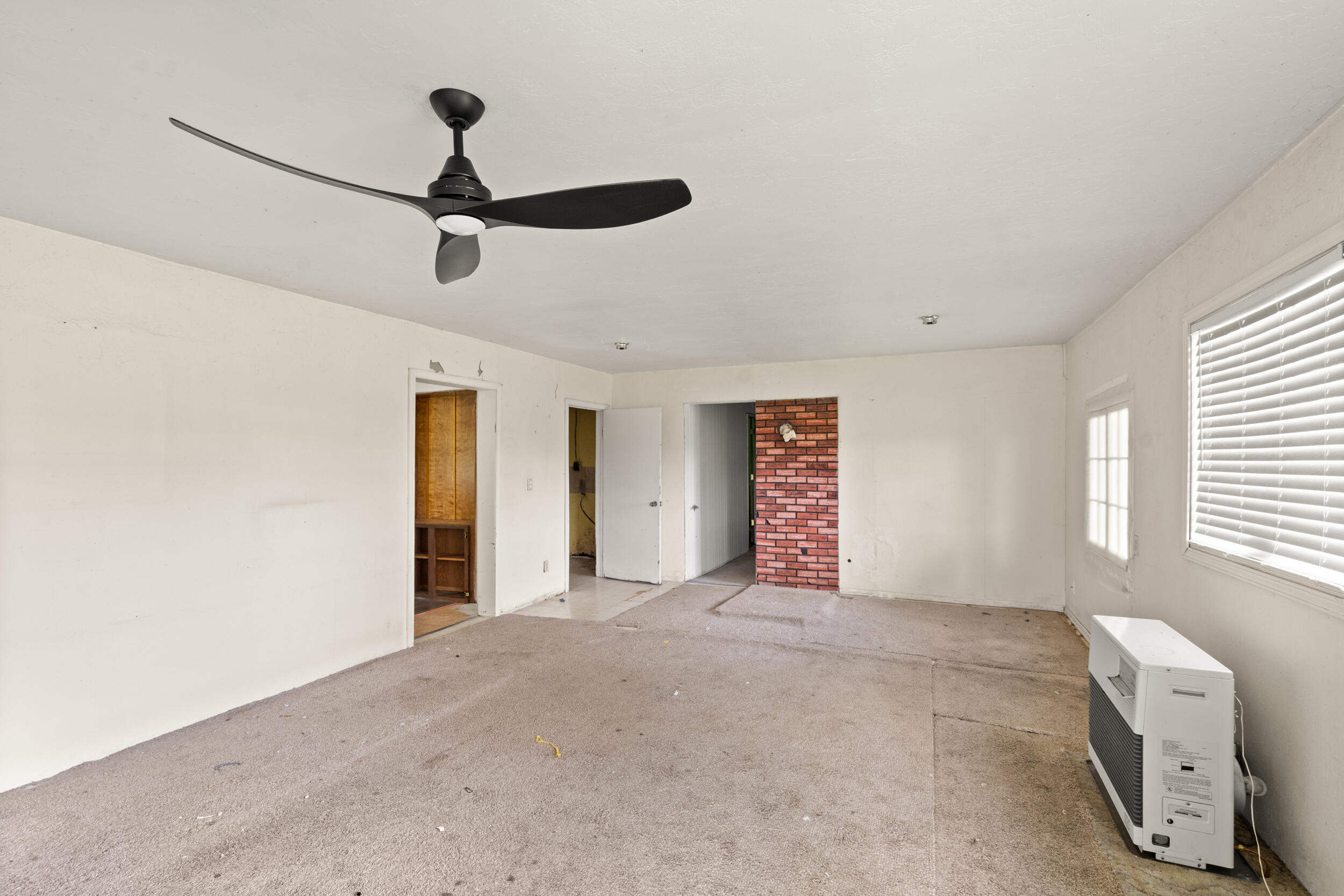 2373 Pioneer Road Talent, OR 97540 - Photo 11 of 28 10