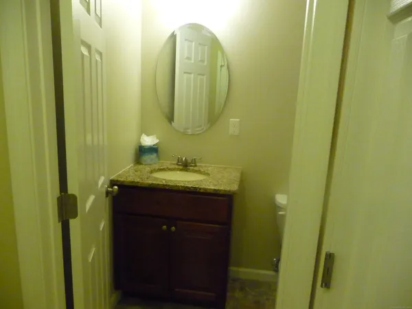 $2,600 | 632 Westchester Road, Unit B, Colchester, CT 06415