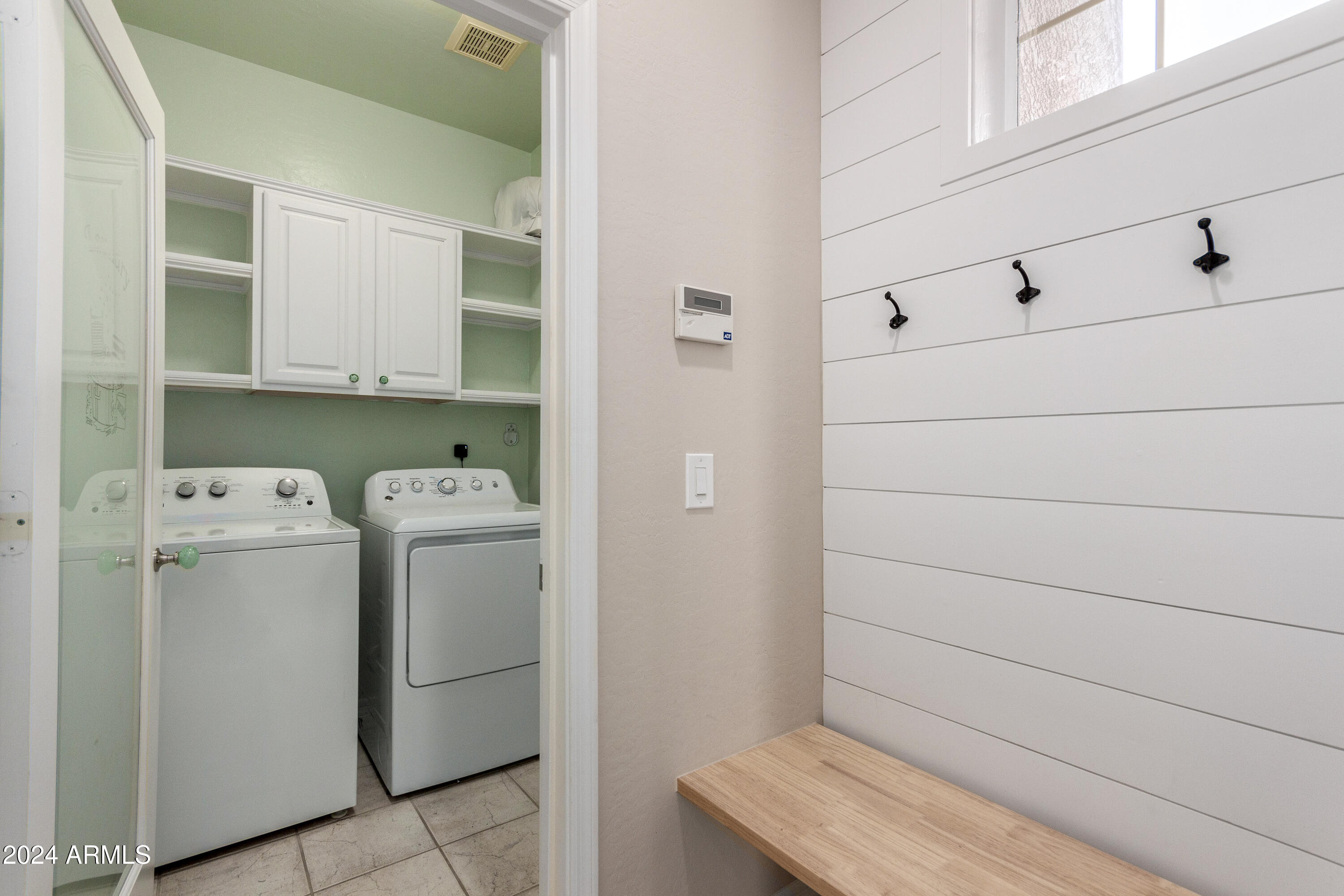 5246 East Estevan Road Phoenix, AZ 85054 - Photo 30 of 40 Mud Room cubbie area