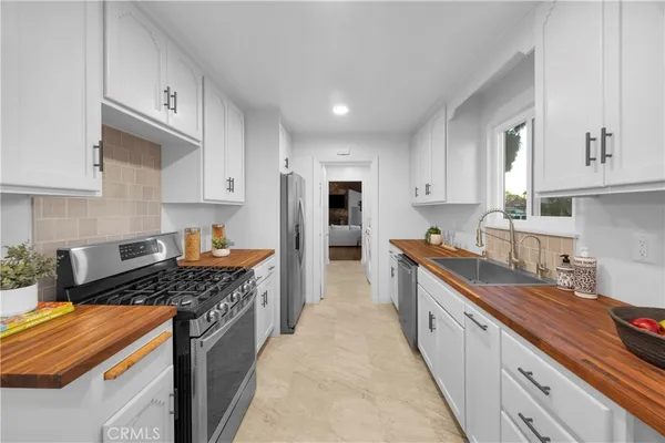 $1,060,000 | 3691 Cortner Avenue, Long Beach, CA 90808