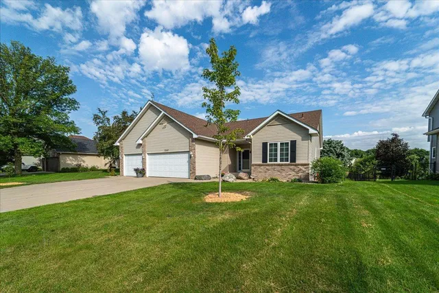 $515,000 | 2147 Ponds Way, Shakopee, MN 55379
