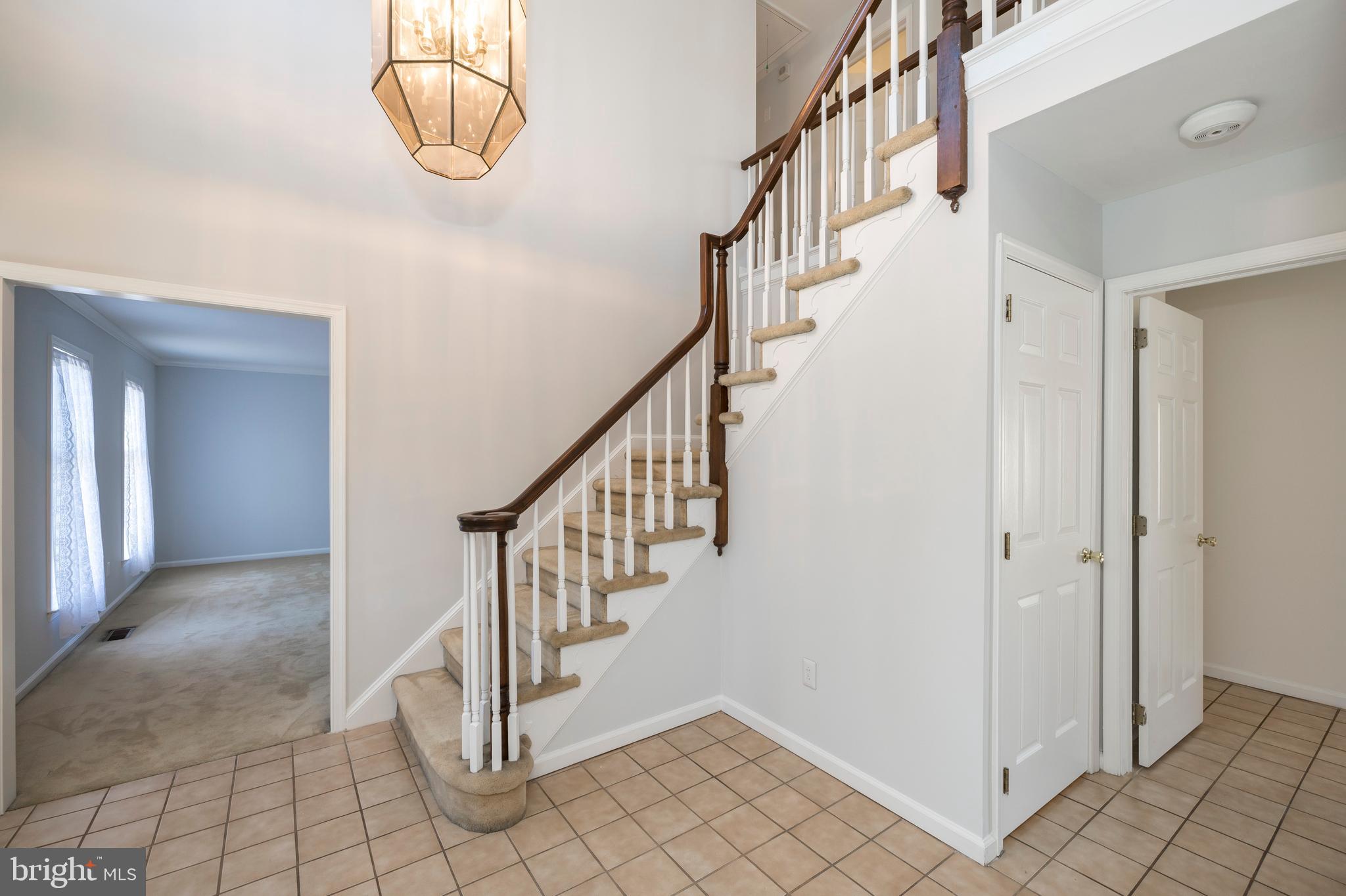 823 Richards Road Wayne, PA 19087 - Photo 6 of 38 Entrance Foyer
