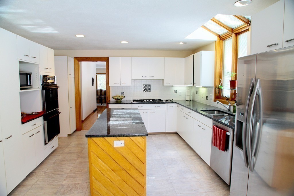 61 Bishop Road Sharon, MA 02067 - Photo 14 of 30