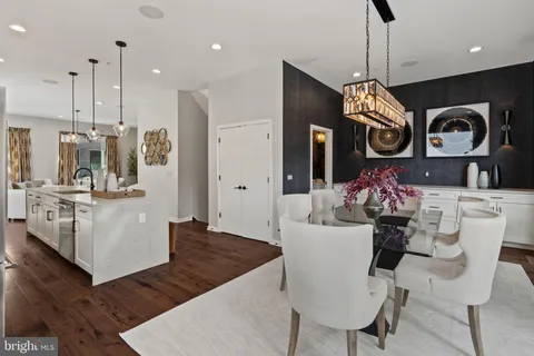 $1,274,900 | 3200 Parkview Walk, Philadelphia, PA 19125