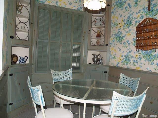 910 Whittier Road Grosse Pointe, MI 48230 - Photo 7 of 9 Eating Space