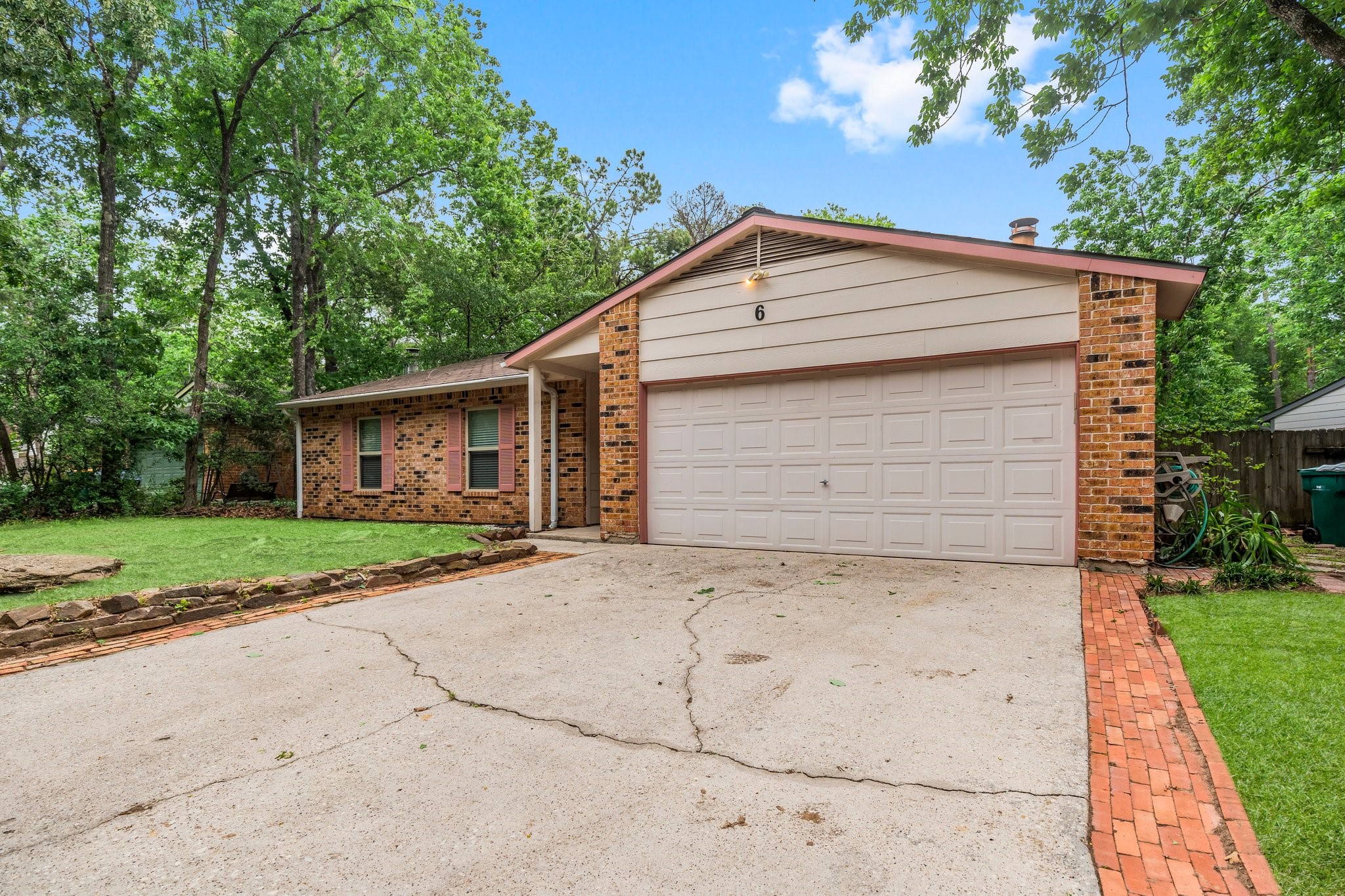6 Raven Ridge Lane Spring, TX 77380 - Photo 2 of 39