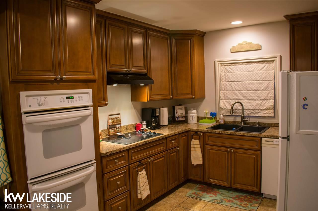 2382 Gerald Avenue Rochester Hills, MI 48307 - Photo 10 of 27
