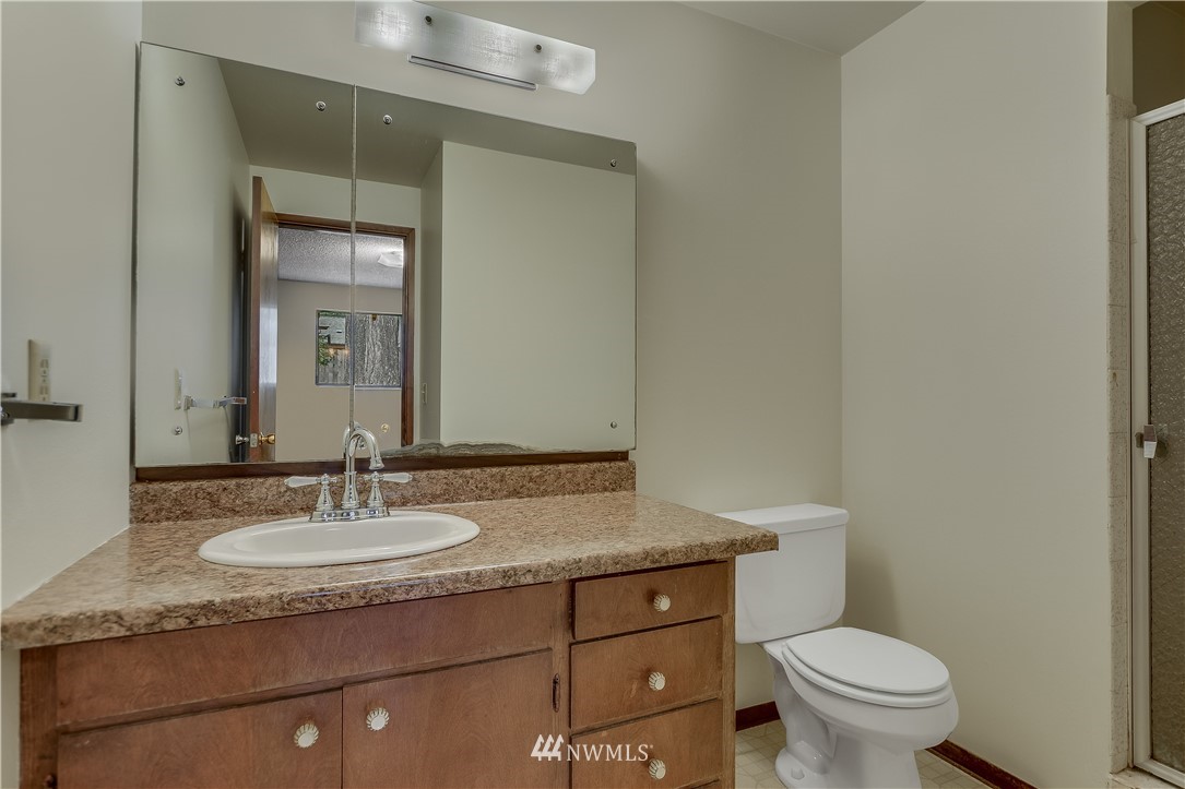 14537 166th Place Southeast Renton, WA 98059 - Photo 14 of 22