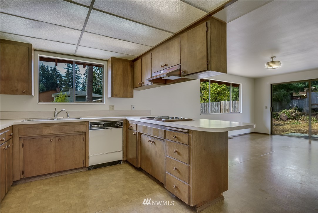 14537 166th Place Southeast Renton, WA 98059 - Photo 8 of 22
