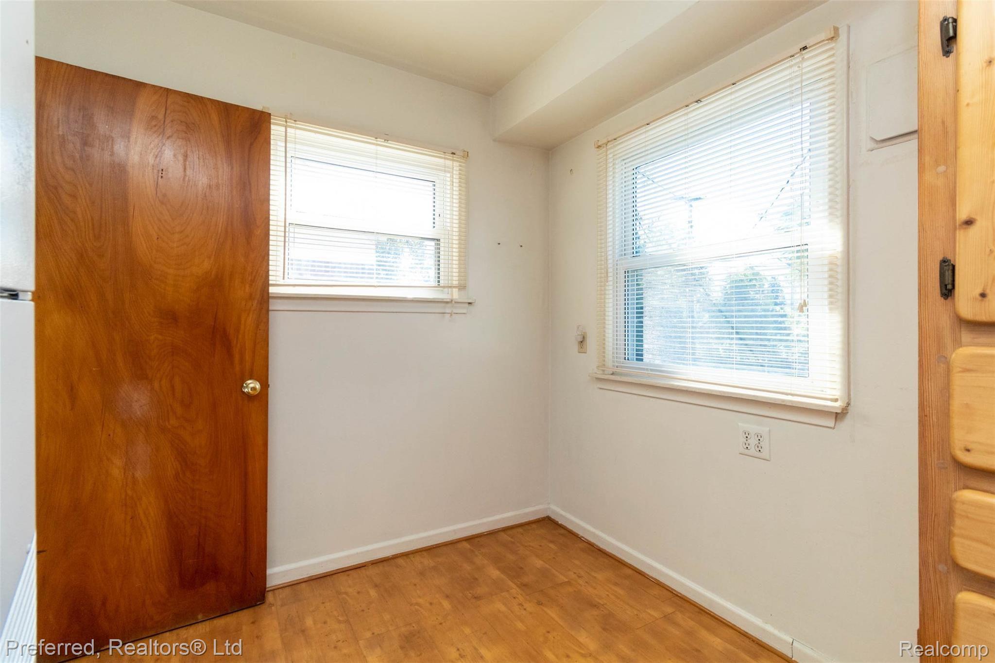 636 Sherbourne Street Inkster, MI 48141 - Photo 12 of 30 18.jpg
