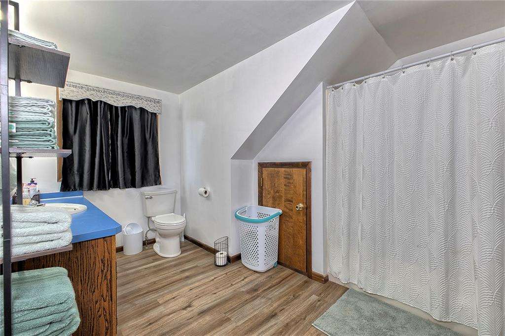 447 Gas Center Road Seward, PA 15954 - Photo 25 of 38 Full Bathroom - upstairs