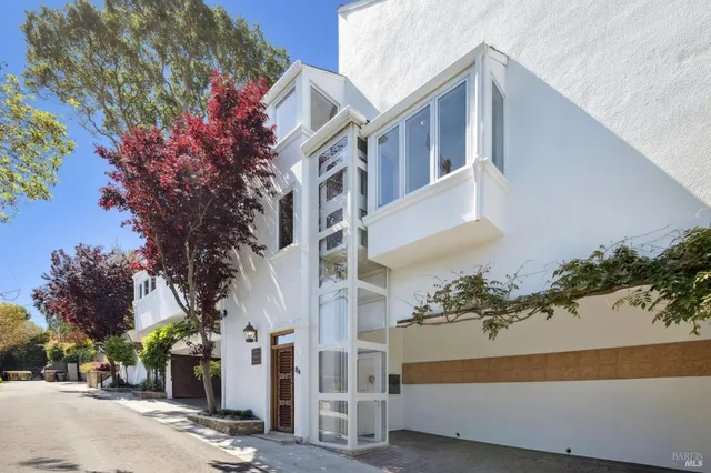 $2,997,000 | 84 Eastview Avenue, Tiburon, CA 94920