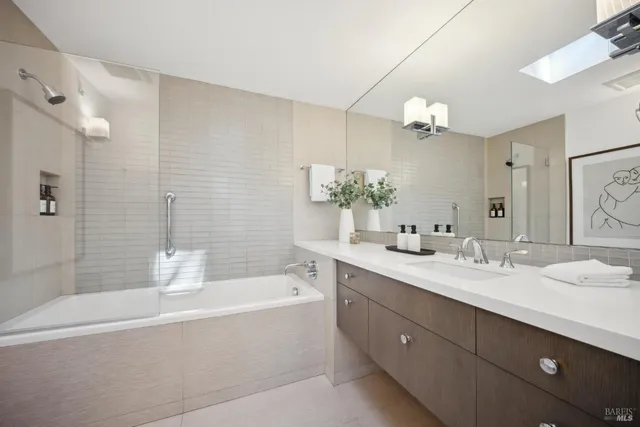 $2,997,000 | 84 Eastview Avenue, Tiburon, CA 94920