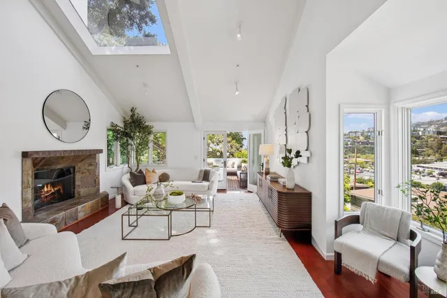 $2,997,000 | 84 Eastview Avenue, Tiburon, CA 94920