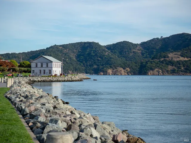 $2,997,000 | 84 Eastview Avenue, Tiburon, CA 94920