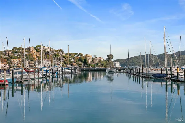 $2,997,000 | 84 Eastview Avenue, Tiburon, CA 94920