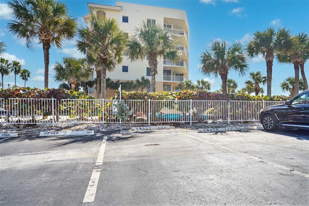 15316 Gulf Boulevard, Unit 404 Madeira Beach, FL 33708 - Photo 38 of 40