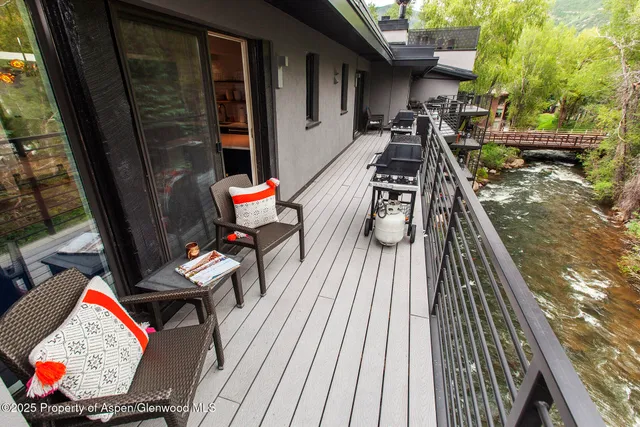 a view of a lake with houses