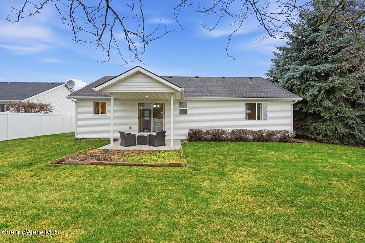 1628 West Cardinal Avenue Hayden, ID 83835 - Photo 30 of 32 1628 W Cardinal Ave_RedHogMedia 31