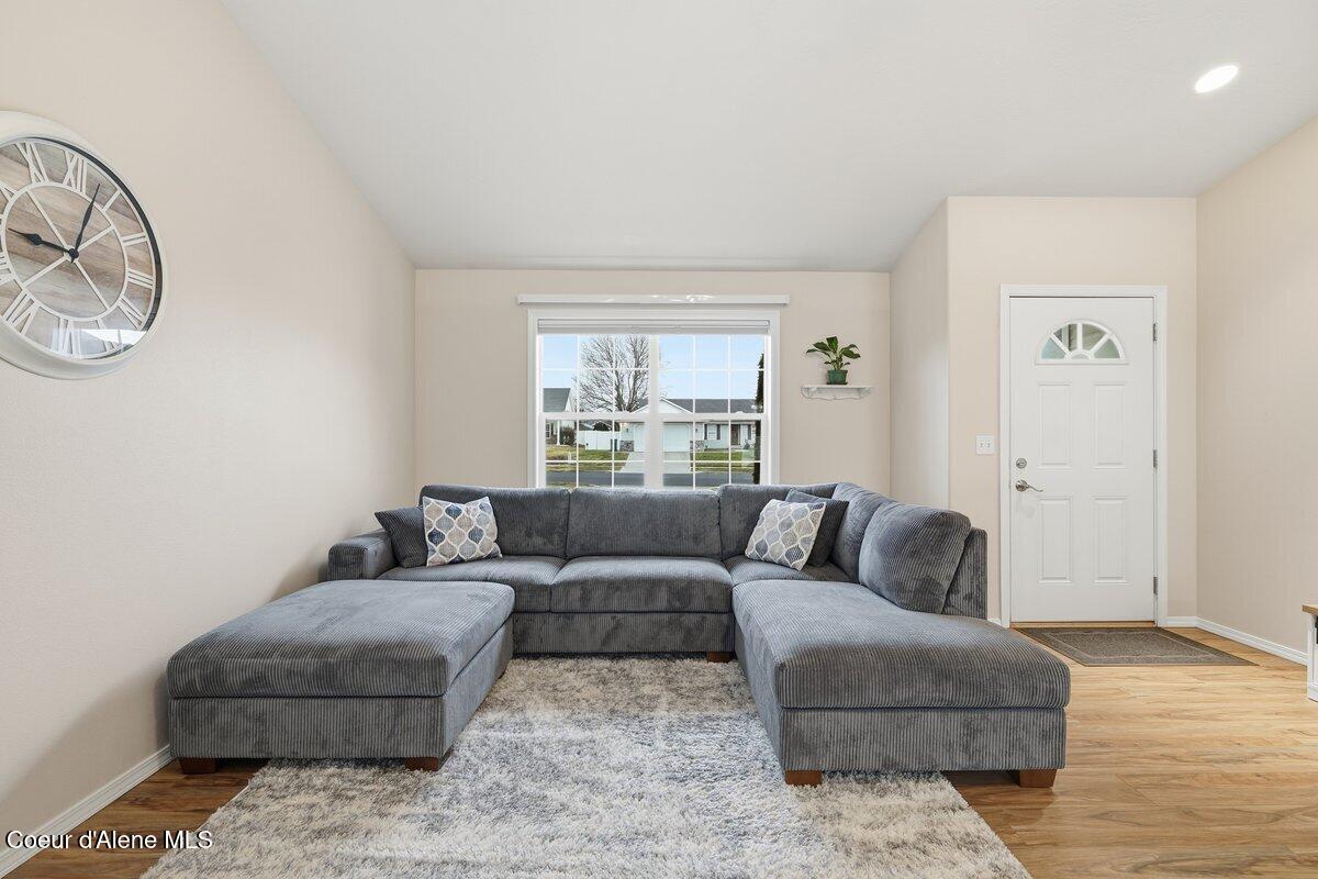 1628 West Cardinal Avenue Hayden, ID 83835 - Photo 8 of 32 1628 W Cardinal Ave_RedHogMedia 7