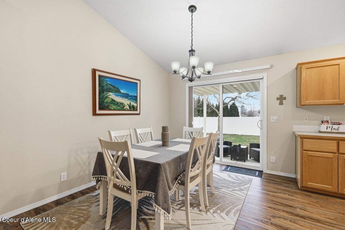 1628 West Cardinal Avenue Hayden, ID 83835 - Photo 9 of 32 1628 W Cardinal Ave_RedHogMedia 9