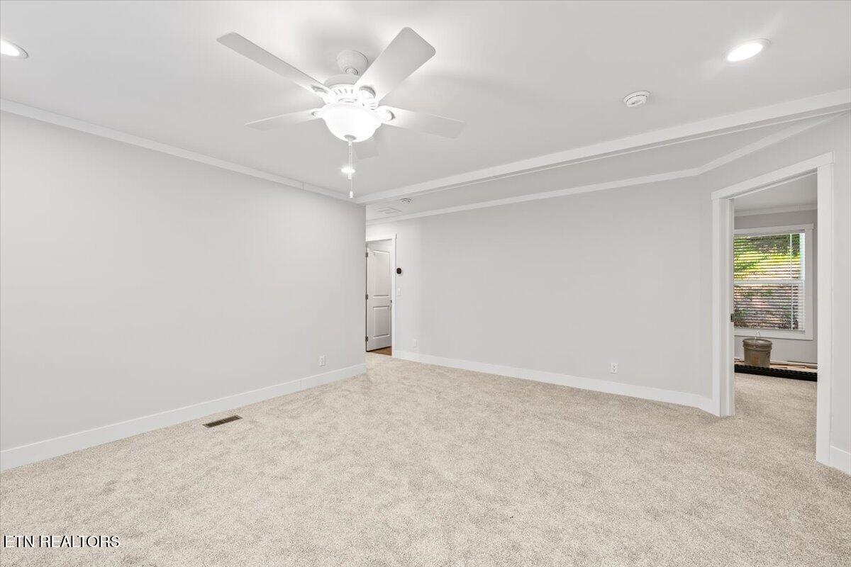 264 Rain Valley Road La Follette, TN 37766 - Photo 13 of 40 Living Room