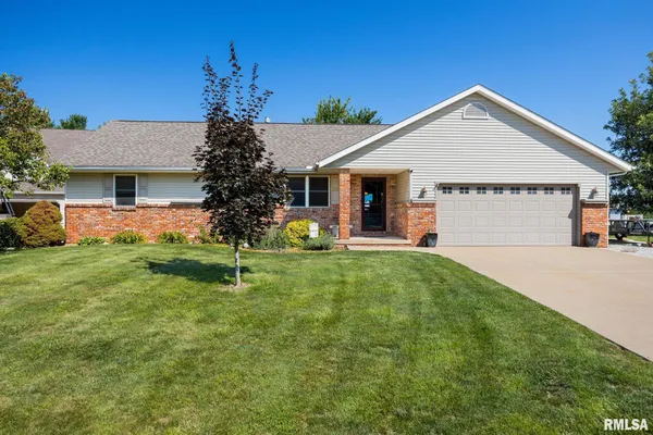 $339,000 | 509 Elizabeth Field, Germantown Hills, IL 61548
