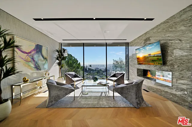 $68,000,000 | 9330 Flicker Way, Los Angeles, CA 90069