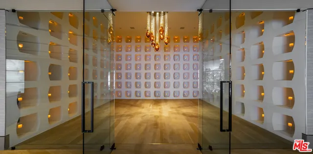 $68,000,000 | 9330 Flicker Way, Los Angeles, CA 90069