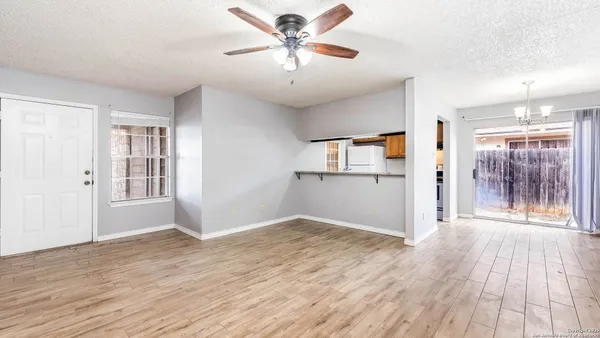 $1,100 | 5204 Gawain Drive, San Antonio, TX 78218