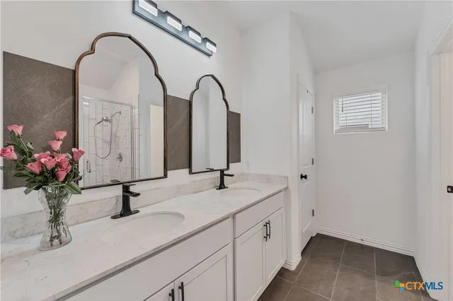 $2,250 | 1974 Flametree Avenue, New Braunfels, TX 78132