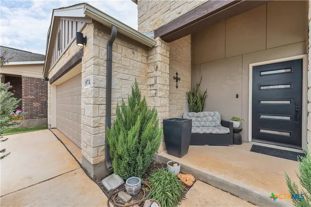 $2,250 | 1974 Flametree Avenue, New Braunfels, TX 78132