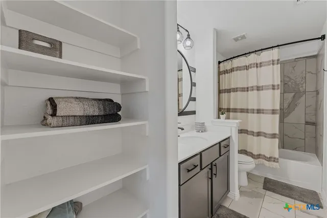 $2,250 | 1974 Flametree Avenue, New Braunfels, TX 78132