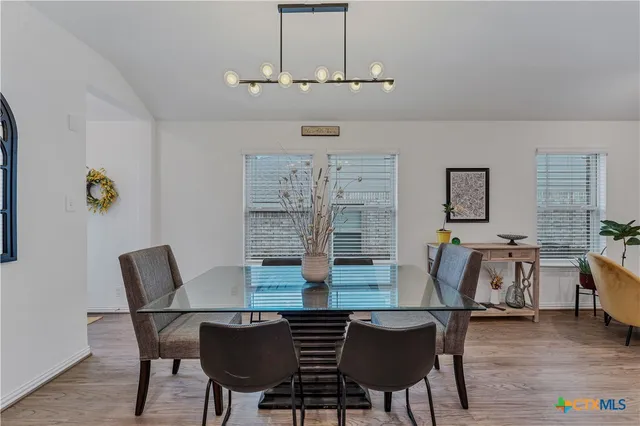 $2,250 | 1974 Flametree Avenue, New Braunfels, TX 78132