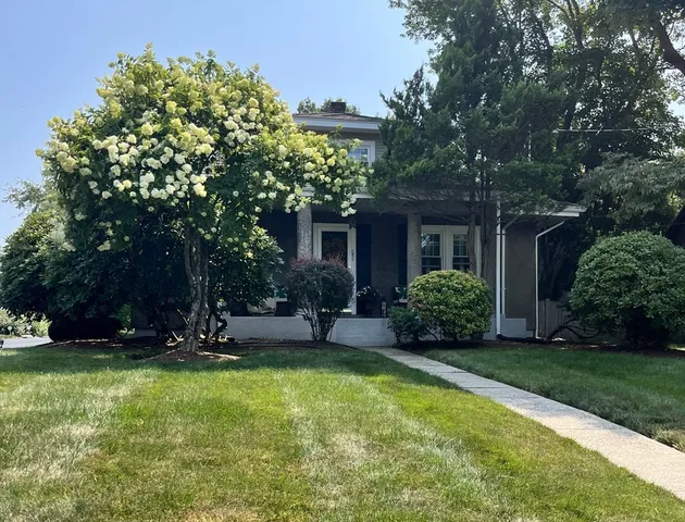 $559,900 | 854 Brockton Avenue, Abington, MA 02351