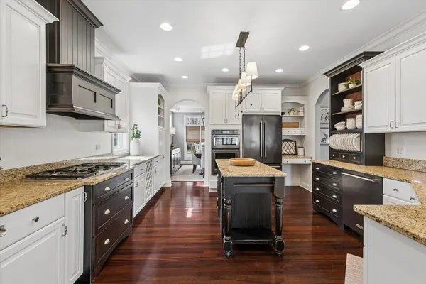 $1,390,000 | 321 Kenilworth Avenue, Glen Ellyn, IL 60137