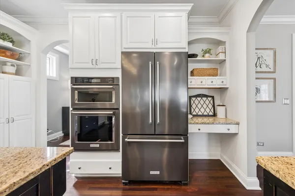 $1,390,000 | 321 Kenilworth Avenue, Glen Ellyn, IL 60137