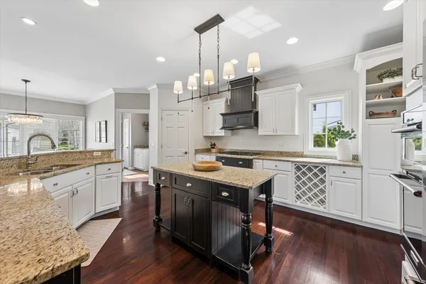 $1,390,000 | 321 Kenilworth Avenue, Glen Ellyn, IL 60137