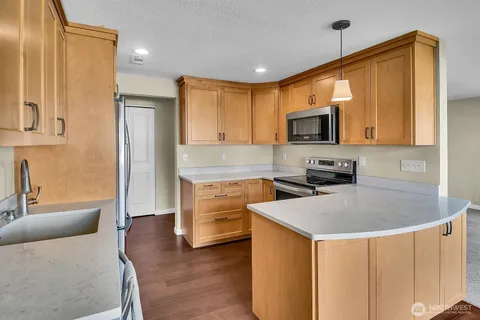 $499,950 | 1113 5th Avenue South, Unit 208, Edmonds, WA 98020