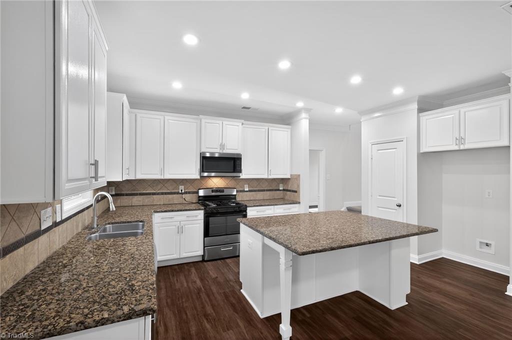 3961 Stafford Run Court High Point, NC 27265 - Photo 12 of 34