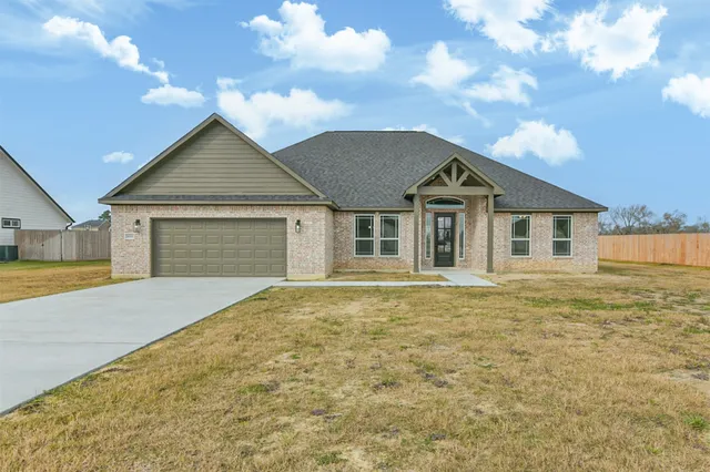 $705,900 | 6611 Freret Byu Drive, Baytown, TX 77523