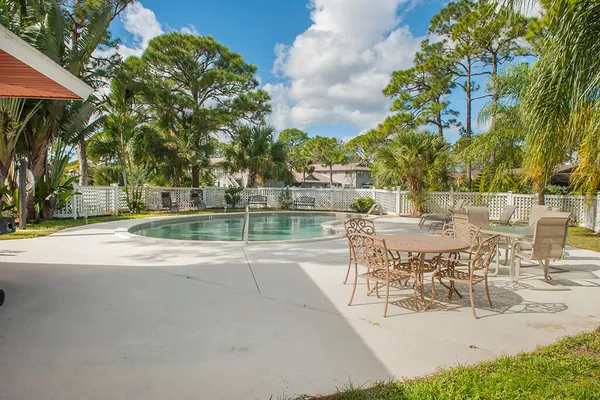 $2,500 | 710 Timber Ridge Trail Southwest, Vero Beach, FL 32962