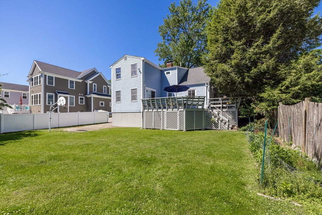 42 Hawthorn Avenue Needham, MA 02492 - Photo 23 of 26