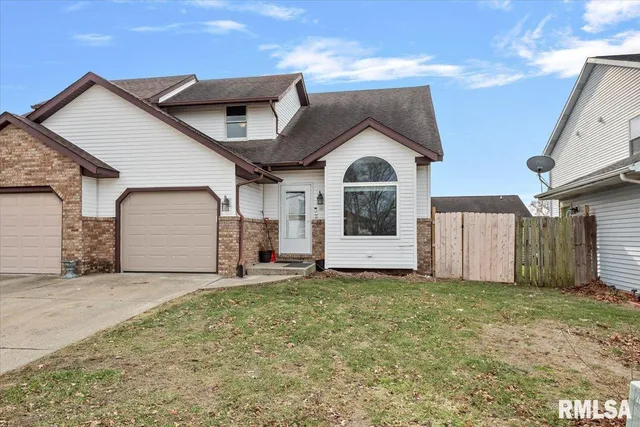 $195,000 | 130 Genoa Drive, Springfield, IL 62703