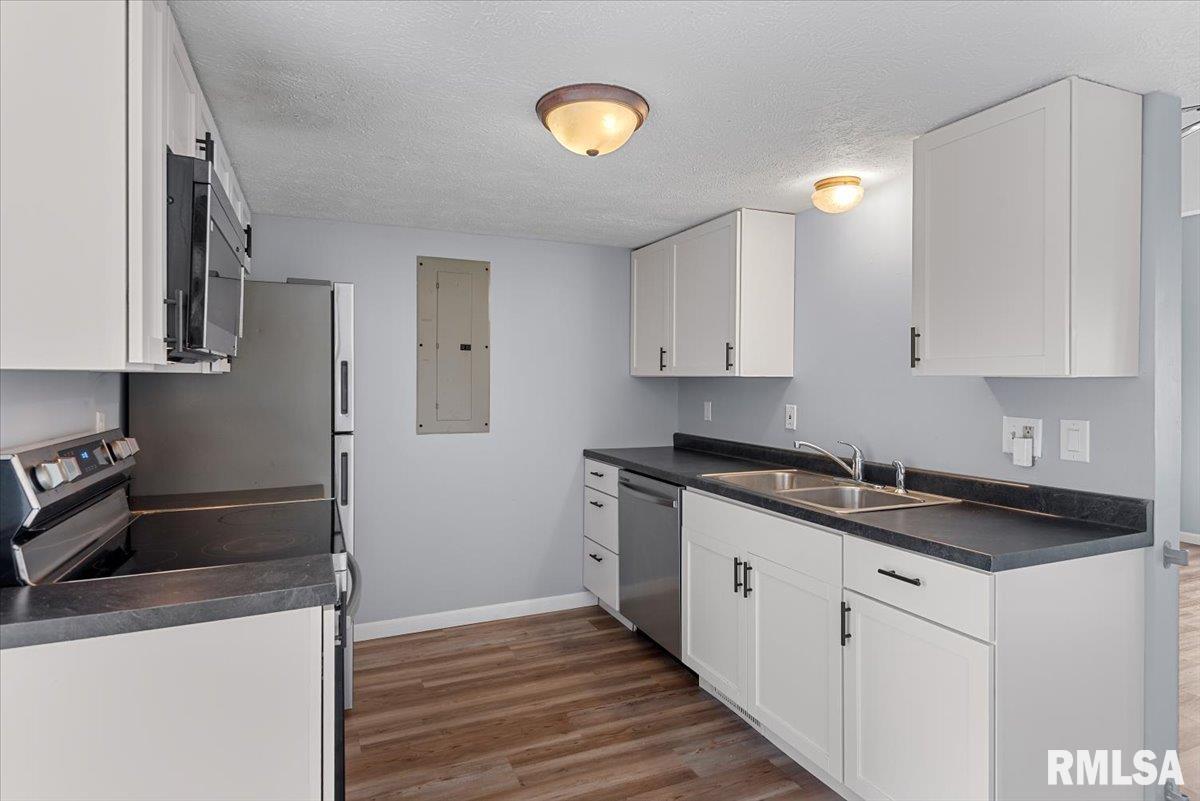 130 Genoa Drive Springfield, IL 62703 - Photo 9 of 29