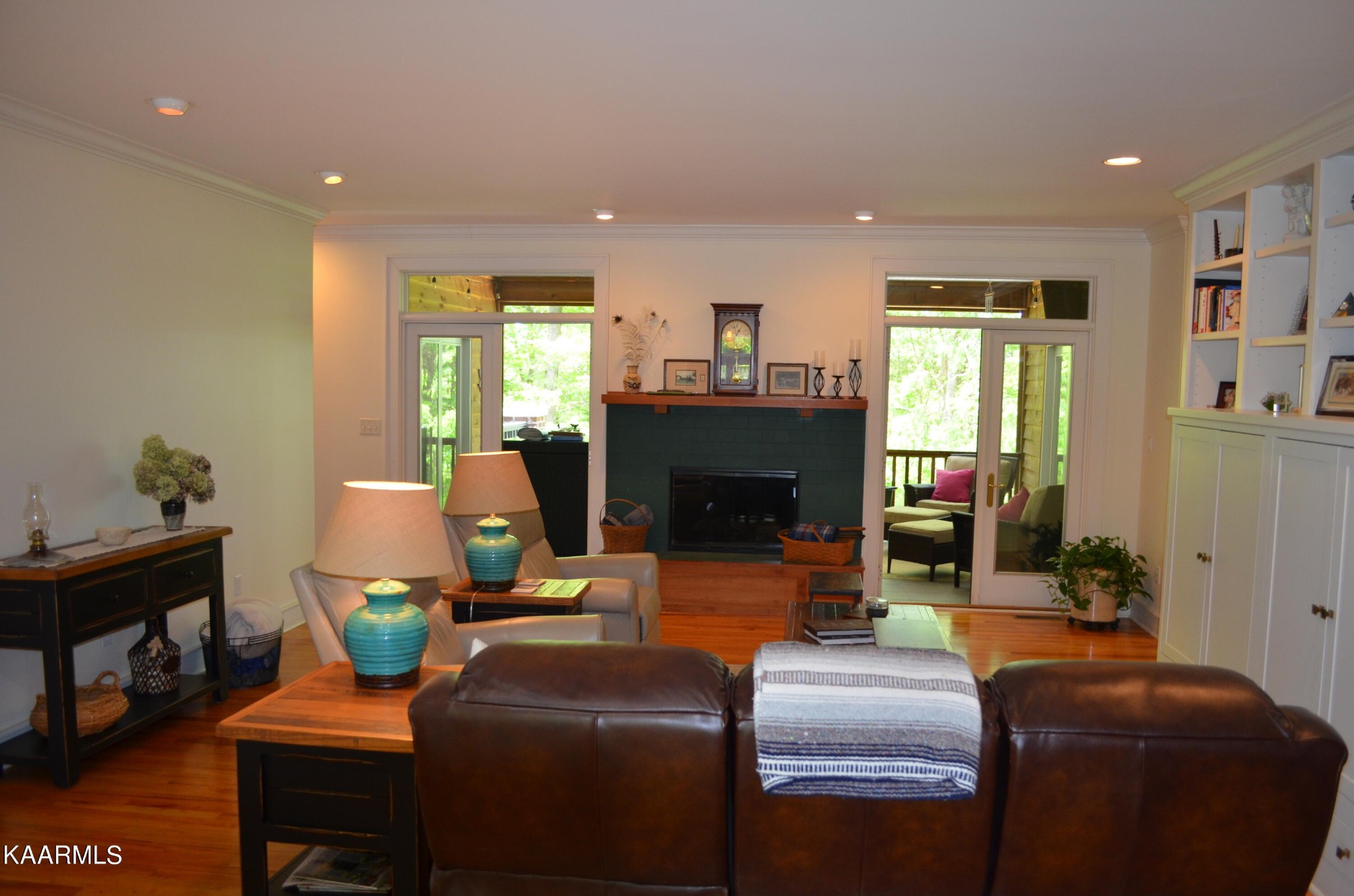 111 Dover Lane Oak Ridge, TN 37830 - Photo 21 of 60 a living room with furniture and a fireplace