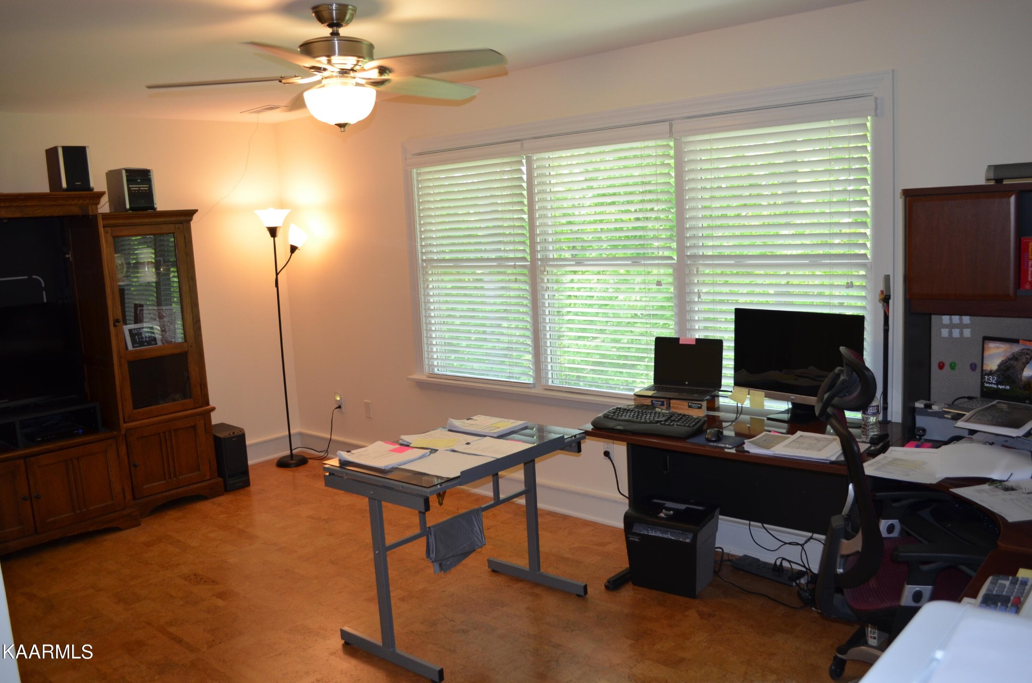 111 Dover Lane Oak Ridge, TN 37830 - Photo 53 of 60 a workspace with furniture and a window