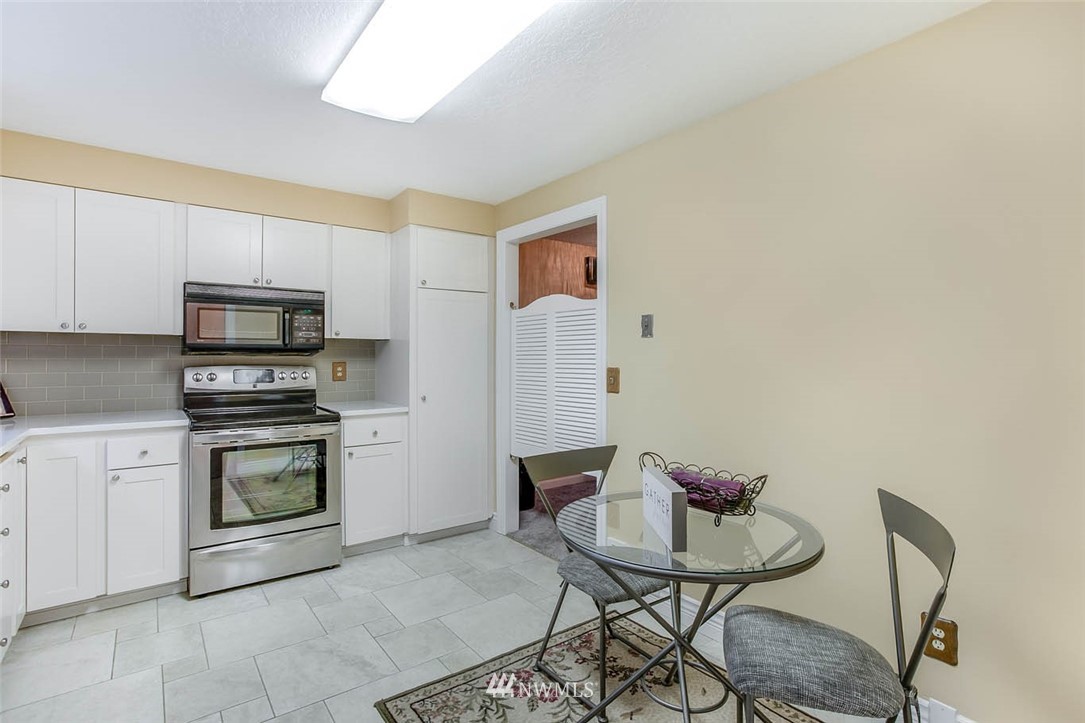 1633 Eagle Ridge Drive South, Unit A3 Renton, WA 98055 - Photo 14 of 25