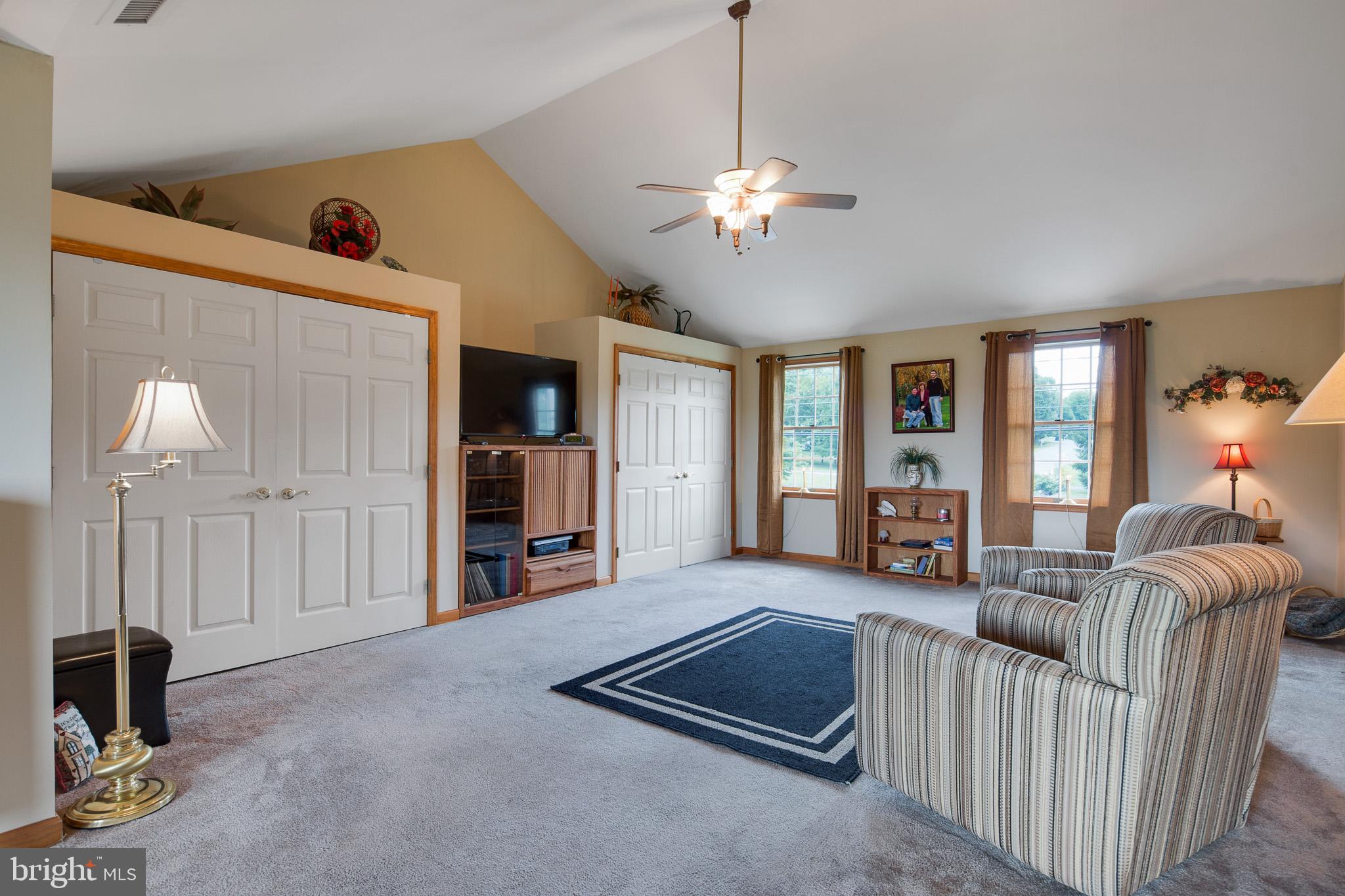 1436 Oldfield Point Road Elkton, MD 21921 - Photo 17 of 29 Same room!