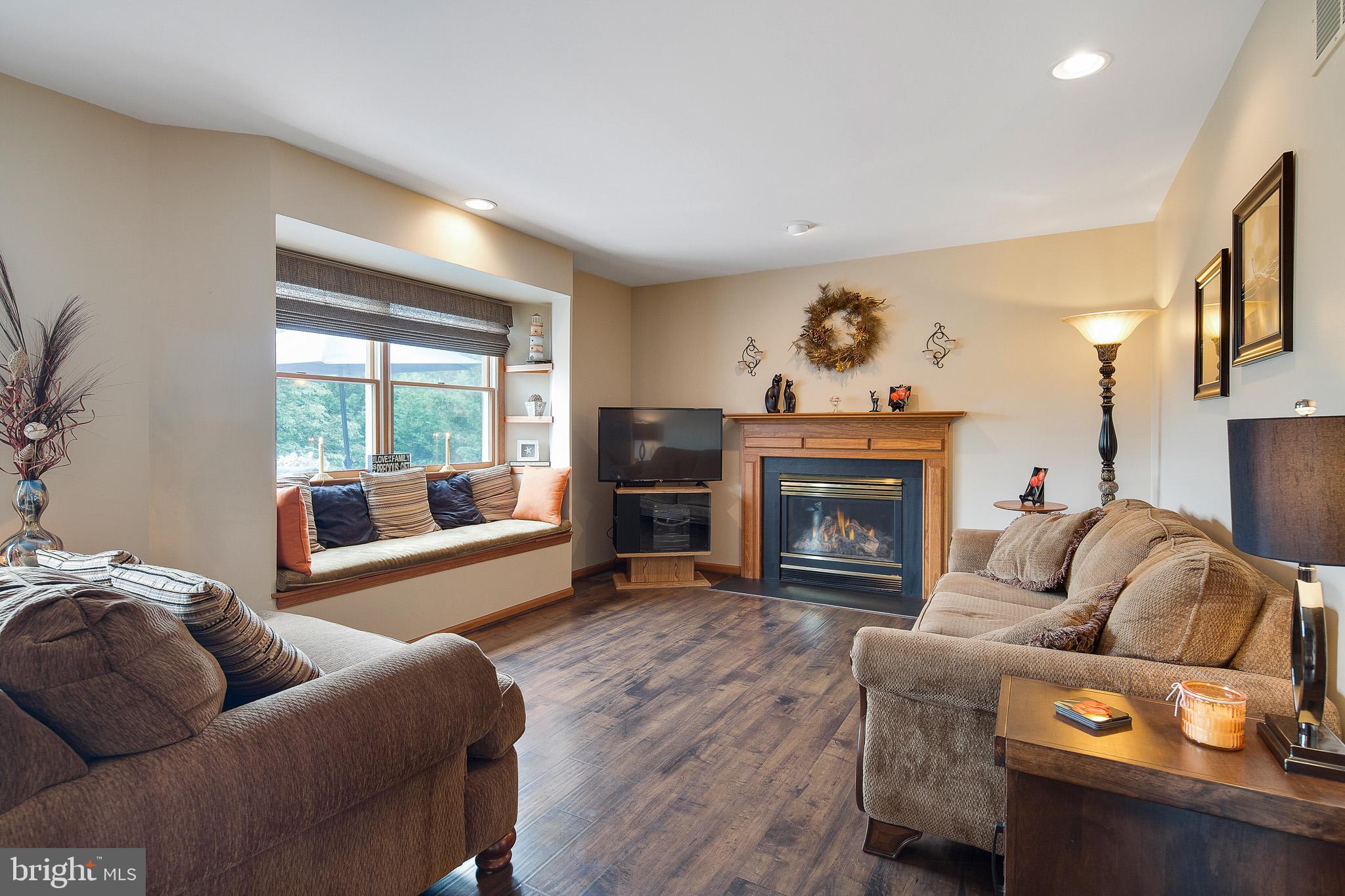 1436 Oldfield Point Road Elkton, MD 21921 - Photo 6 of 29 Family Room